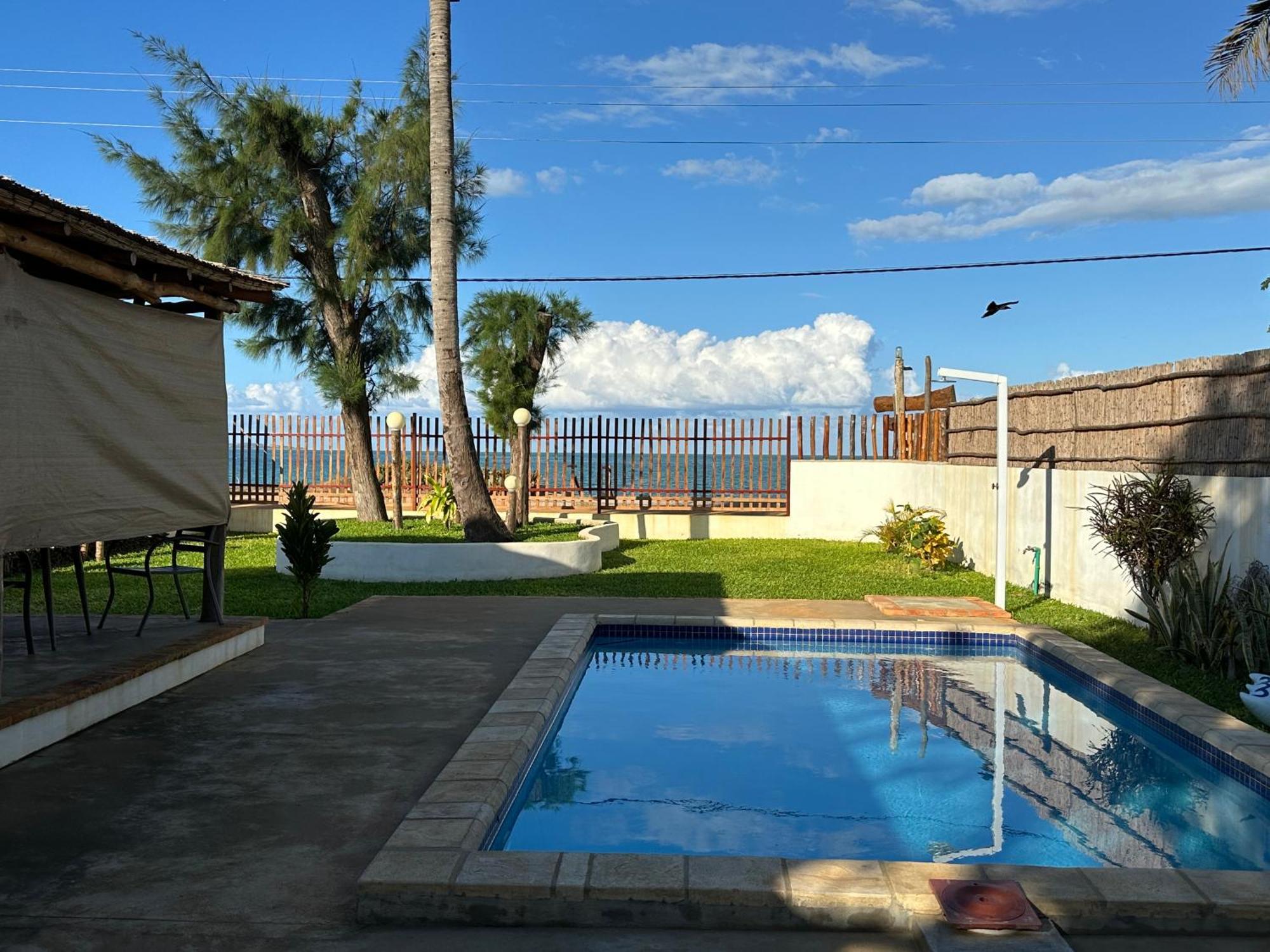 Telvina Beach Lodge Виланкулос Экстерьер фото