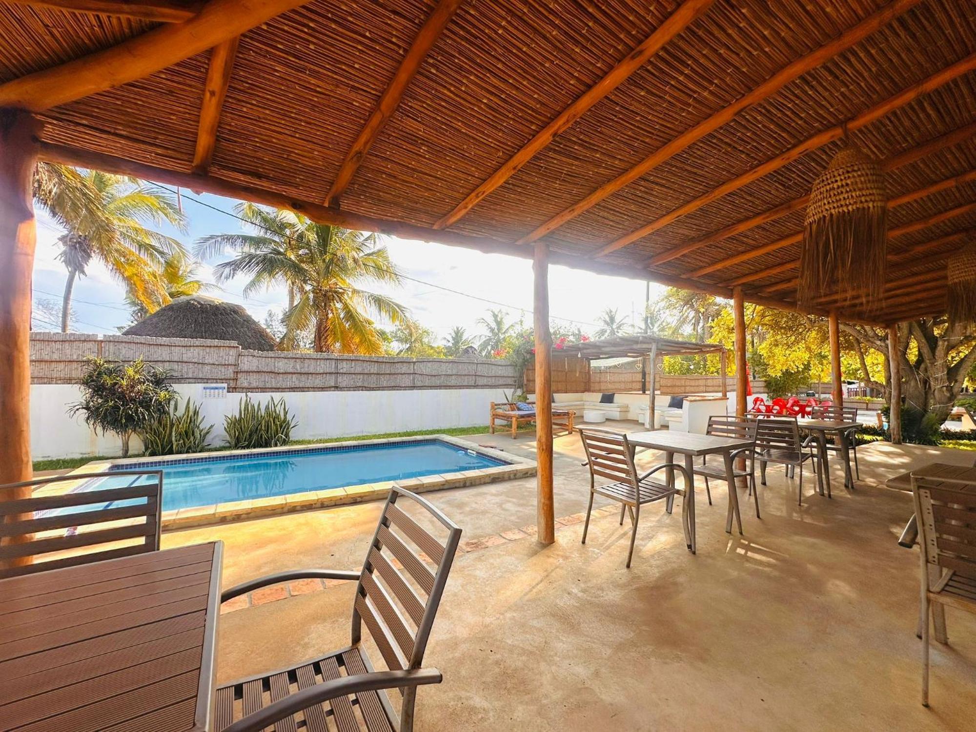 Telvina Beach Lodge Виланкулос Экстерьер фото